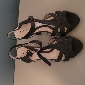 Apt 9 Brown Strappy heeled Sandals
